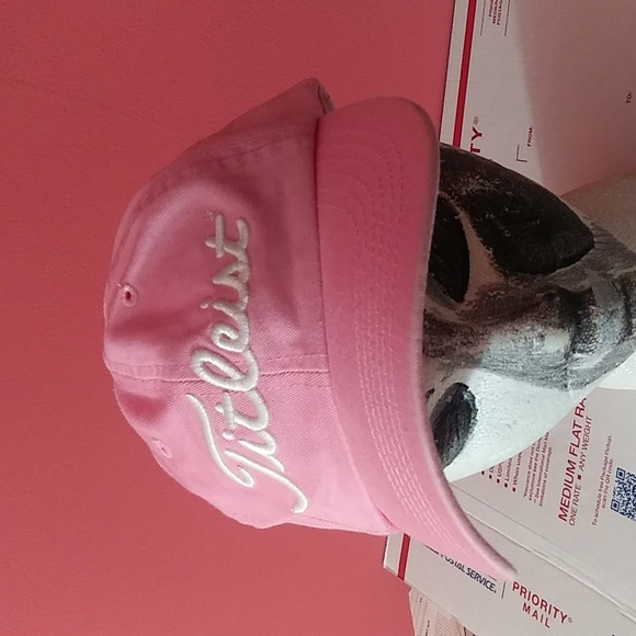 PGA Tour Accessories - Titleist Pink Golf  hat one size + Free scarf or hat.